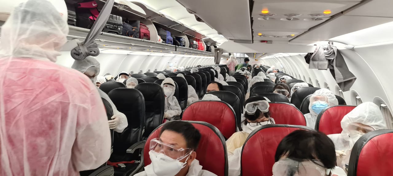 Đưa gần 90 công dân Việt Nam từ Indonesia về nước