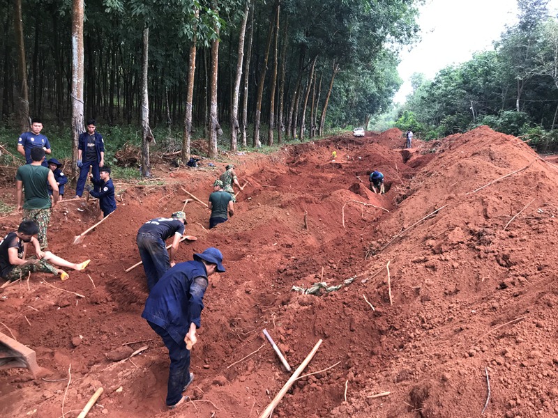 Những bước chân không mỏi đi tìm đồng đội