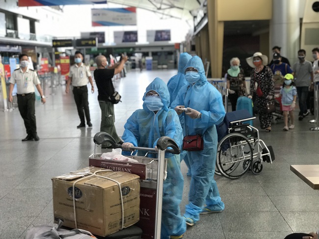 Siết chặt biện pháp phòng, chống COVID-19 với thành viên tổ bay quốc tế