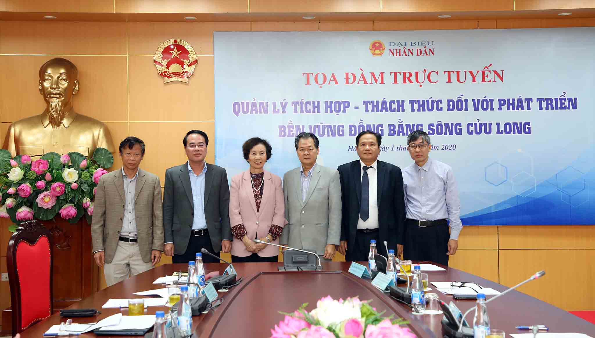 Để đồng bằng sông Cửu Long có mức phát triển khá và bền vững