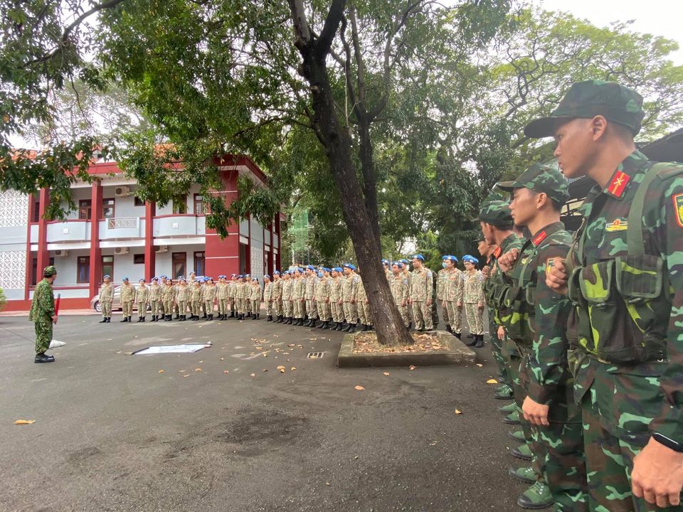 Tập huấn xử trí các tình huống đảm bảo an ninh an toàn cho Bệnh viện Dã chiến cấp 2 số 3