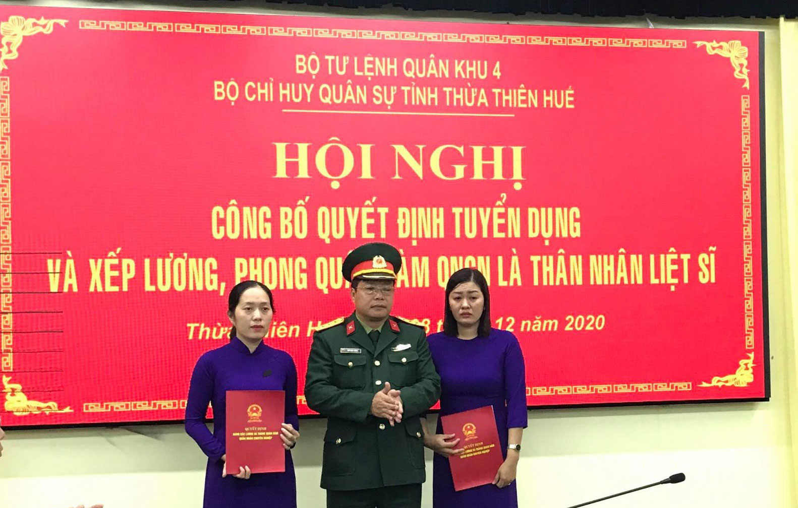 Thừa Thiên Huế Trao quyết định tuyển dụng thân nhân liệt sỹ vụ thủy điện Rào Trăng 3