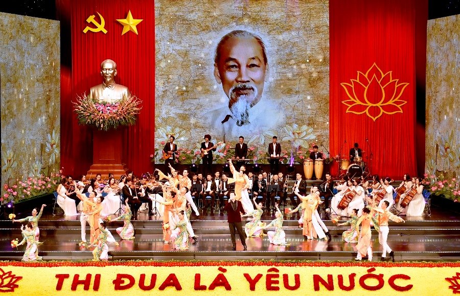 Đoàn kết, sáng tạo, thi đua xây dựng và bảo vệ Tổ quốc