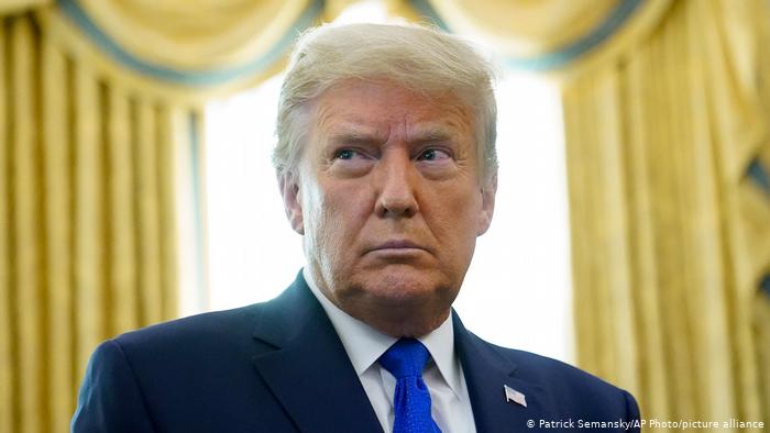 Tổng thống D Trump lại cảnh báo phủ quyết NDAA