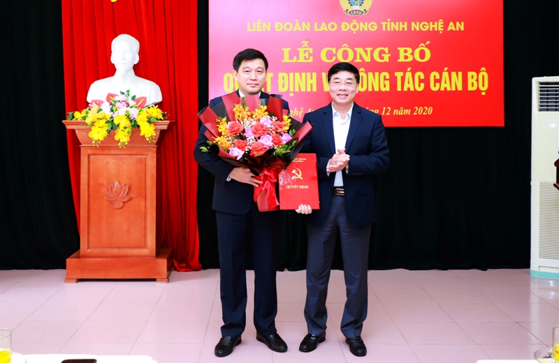 Nghệ An công bố quyết định bổ nhiệm 2 cán bộ