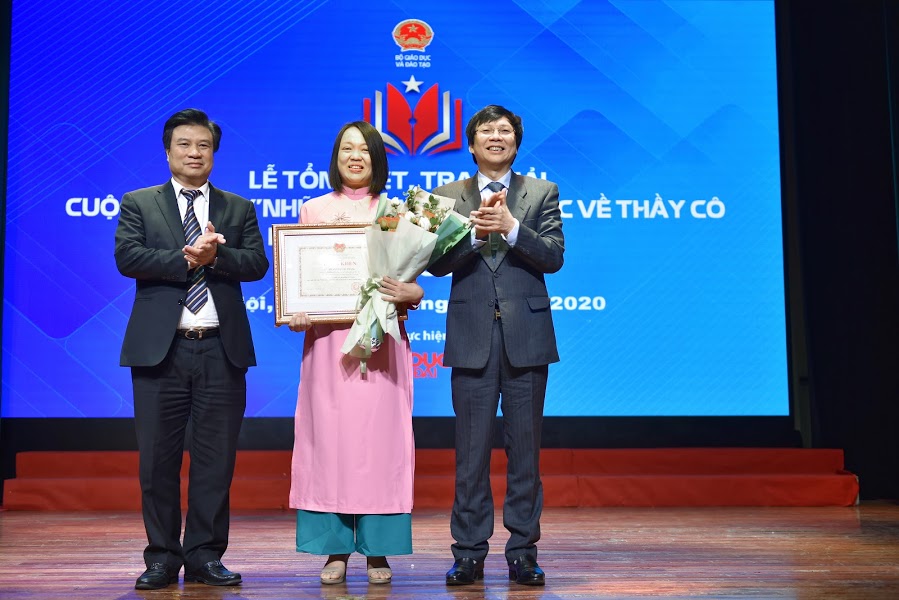 Trao giải cuộc thi viết “Những kỉ niệm sâu sắc về thầy cô và mái trường mến yêu” năm 2020