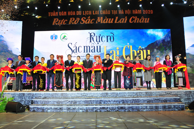 Rực rỡ sắc màu Lai Châu tại Hà Nội