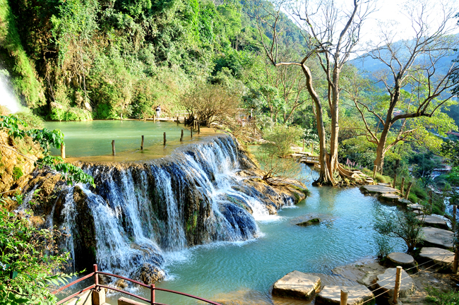 Kỳ vỹ thác Dải Yếm