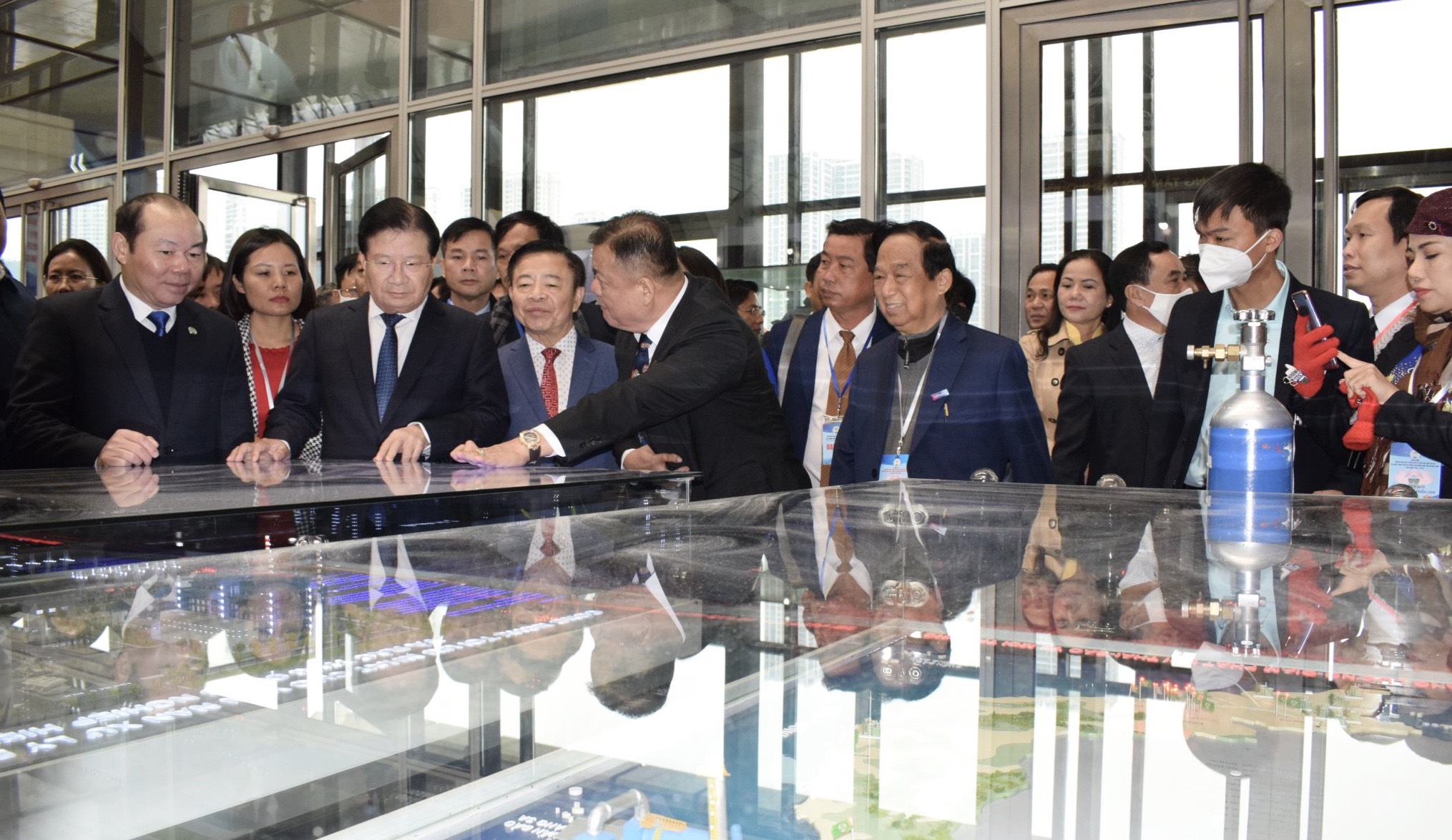 Khai mạc Triển lãm những thành tựu nổi bật của kinh tế tập thể, hợp tác xã