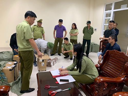 Triệt phá vụ kinh doanh thuốc lá điện tử lớn nhất từ trước đến nay