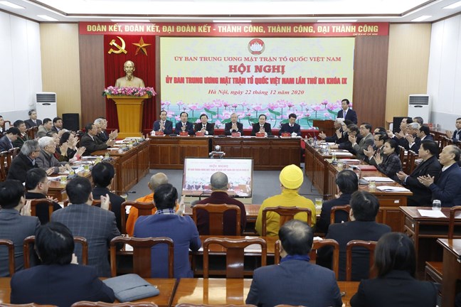 Nhân dân đề nghị tiếp tục xử lý nghiêm khắc hơn đối với tội tham nhũng