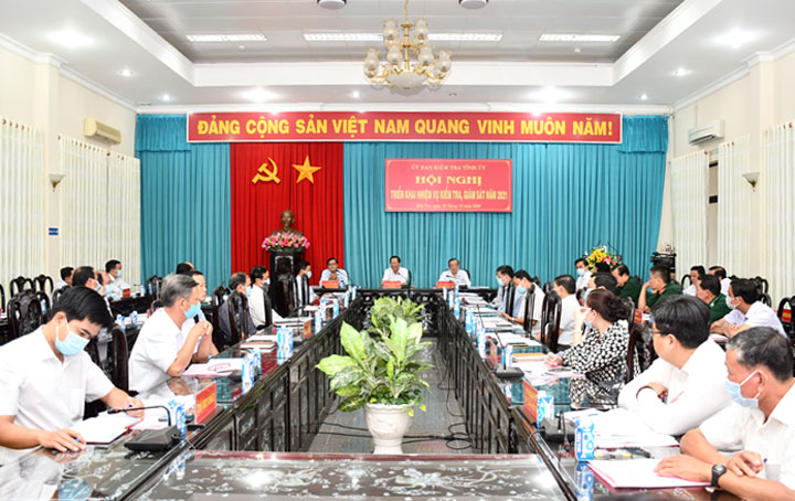 Xây dựng chương trình kiểm tra, giám sát có trọng tâm, trọng điểm