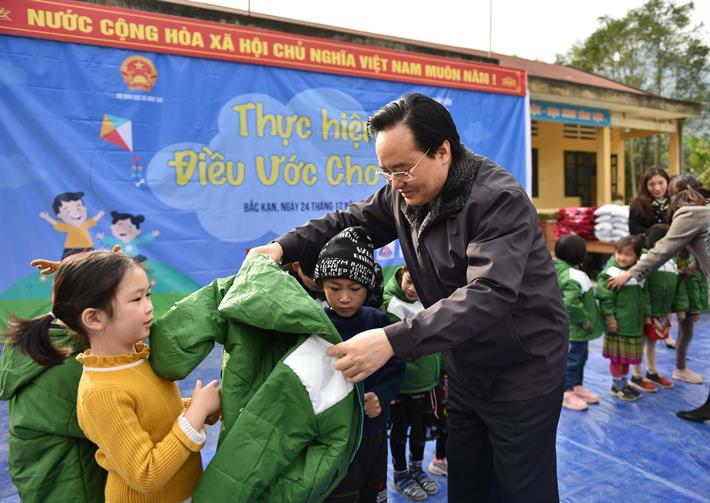 Kết nối giúp đỡ thầy cô, học sinh vượt qua khó khăn