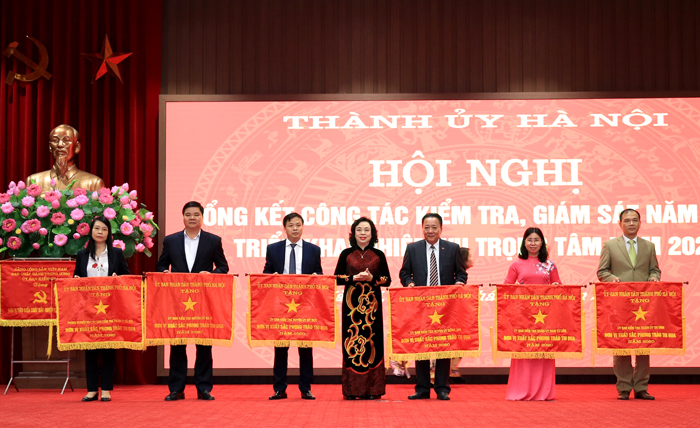 Nâng cao hơn nữa bản lĩnh chính trị, phẩm chất đạo đức của cán bộ làm công tác kiểm tra