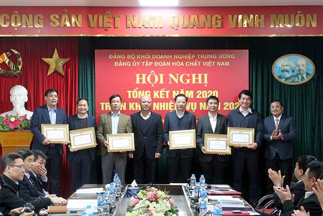 Đảng bộ Tập đoàn Hóa chất vượt khó trong năm đại dịch
