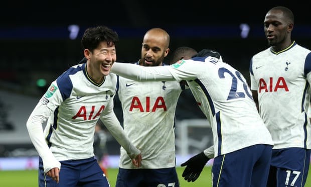 Spurs tiến sát danh hiệu đầu tiên sau 13 năm