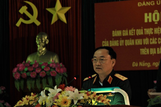 Gắn công tác quốc phòng với xây dựng Đảng