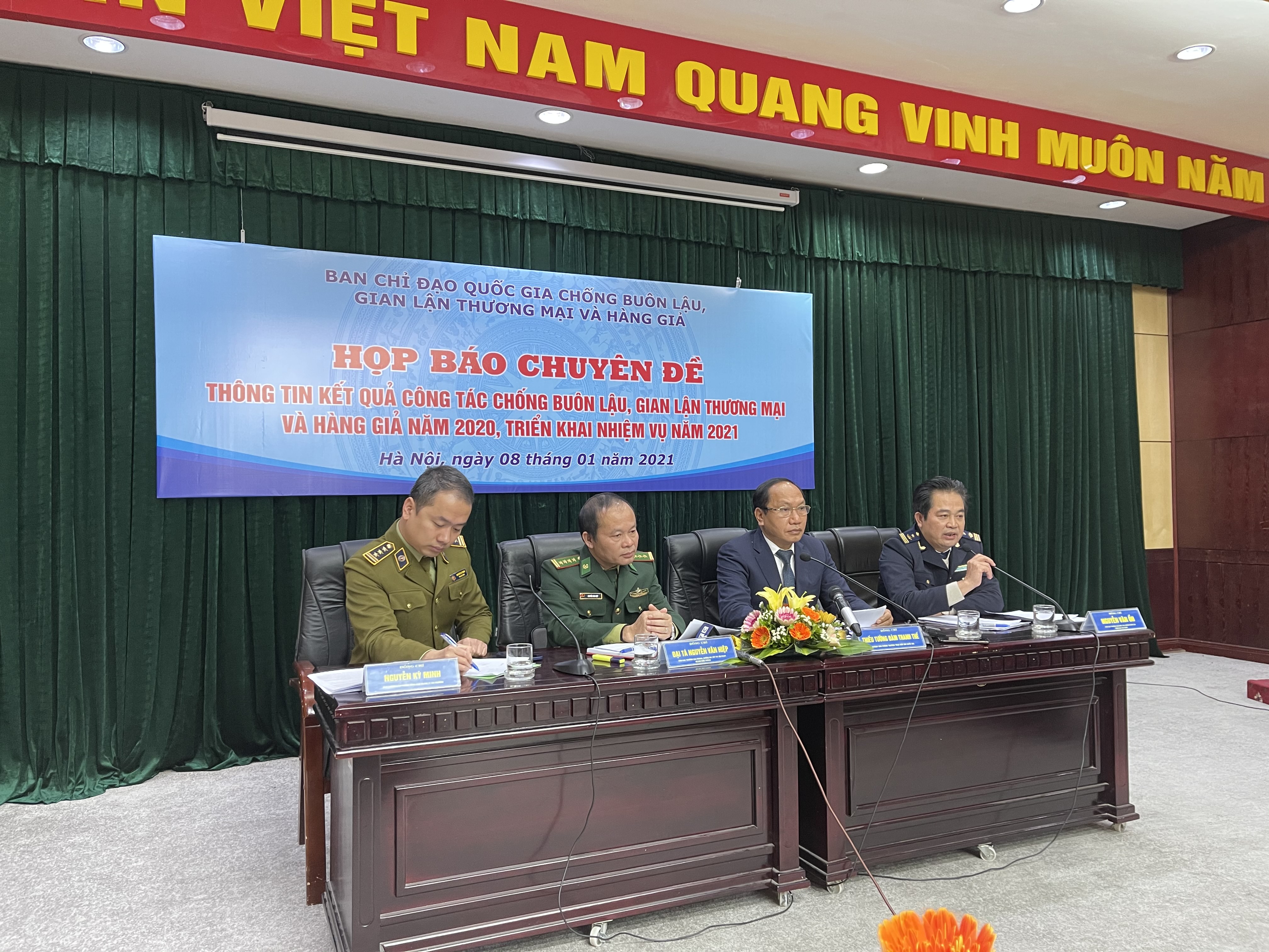 Năm 2020, xử lý hơn 185 nghìn vụ buôn lậu, gian lận thương mại và hàng giả