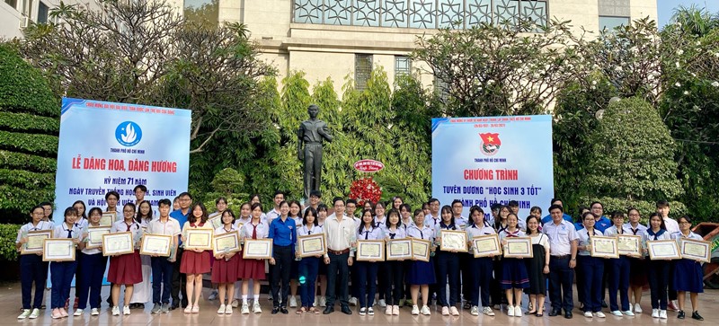 TP Hồ Chí Minh Tuyên dương “Học sinh 3 tốt”