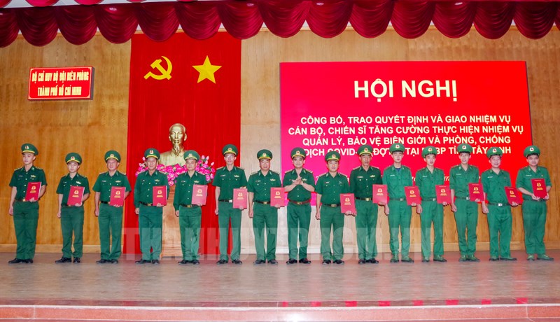Bộ đội Biên phòng TP Hồ Chí Minh tham gia thực hiện nhiệm vụ bảo vệ biên giới và chống dịch COVID-19