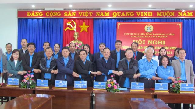 Ký kết giao ước thi đua các tỉnh Nam Trung Bộ và Tây Nguyên