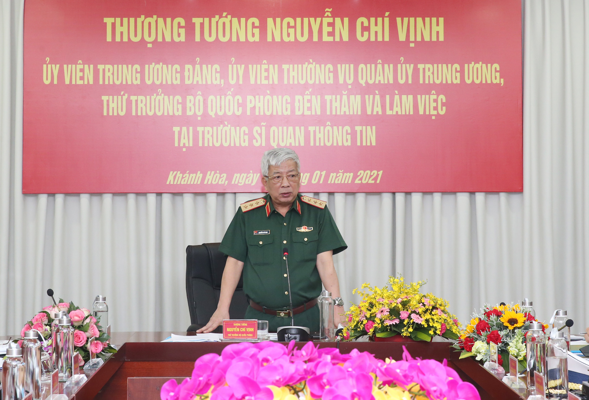Thượng tướng Nguyễn Chí Vịnh thăm và làm việc tại Trường Sĩ quan Thông tin