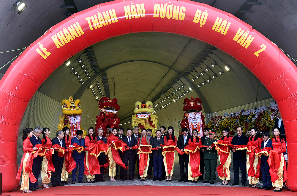 Phó Thủ tướng Trịnh Đình Dũng dự lễ khánh thành hầm Hải Vân 2