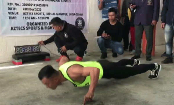 Vận động viên người Ấn Độ lập kỷ lục thế giới Guinness về chống đẩy