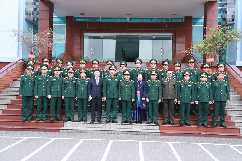 Lãnh đạo Bộ Quốc phòng thăm, chúc tết các lực lượng vũ trang tỉnh Nghệ An