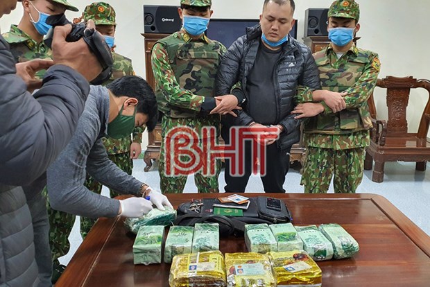 Hà Tĩnh Bắt vụ vận chuyển 11 kg ma túy