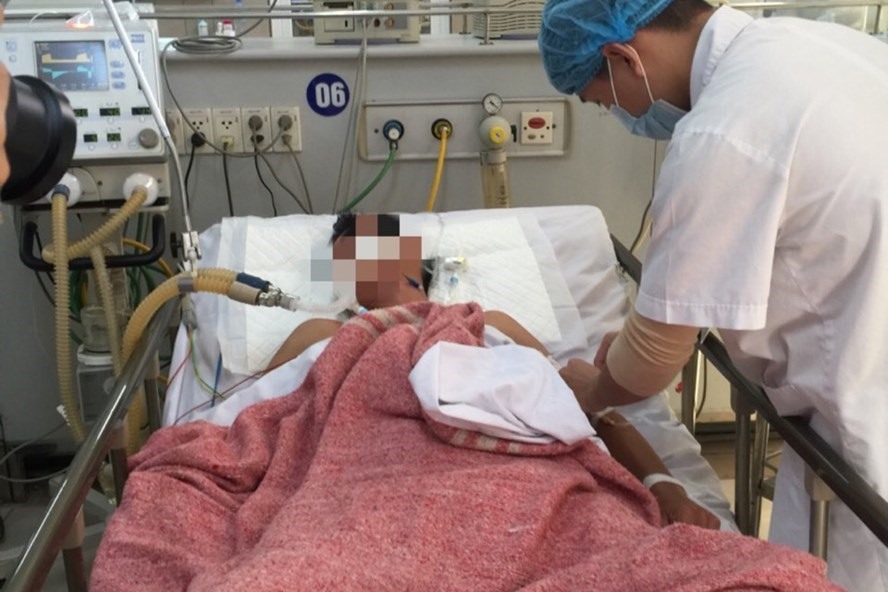 Nhiều nguy cơ từ thói quen đốt than tổ ong, đốt than củi để sưởi ấm