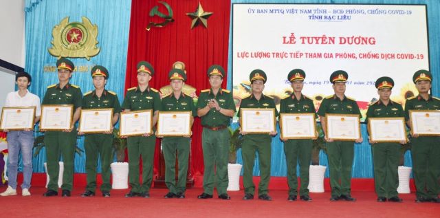 Bạc Liêu Tuyên dương lực lượng trực tiếp tham gia phòng, chống dịch COVID-19