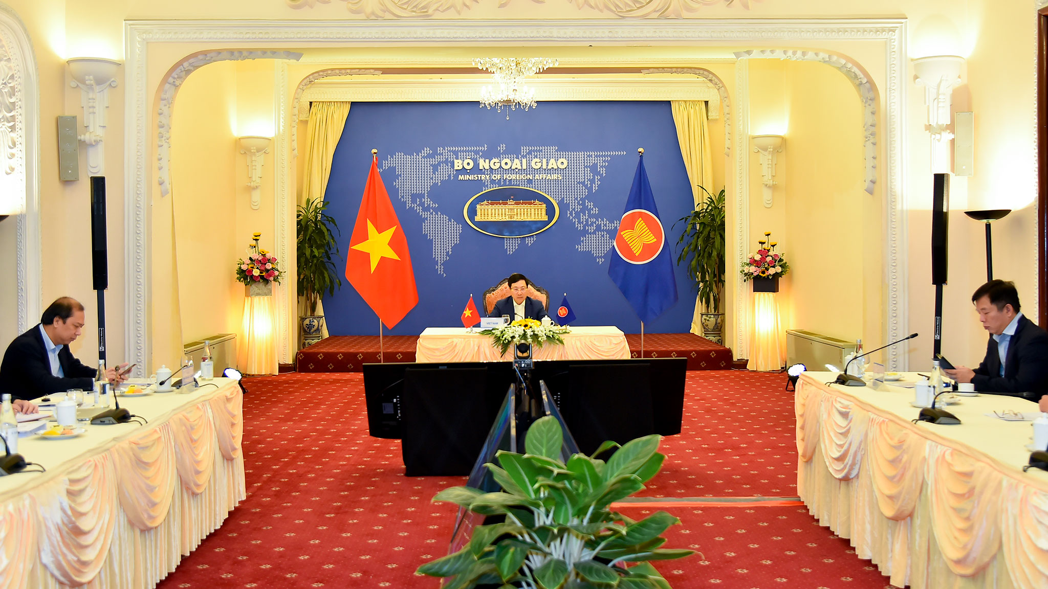 ASEAN 2021 “Chúng ta quan tâm, Chúng ta chuẩn bị, Chúng ta thịnh vượng”