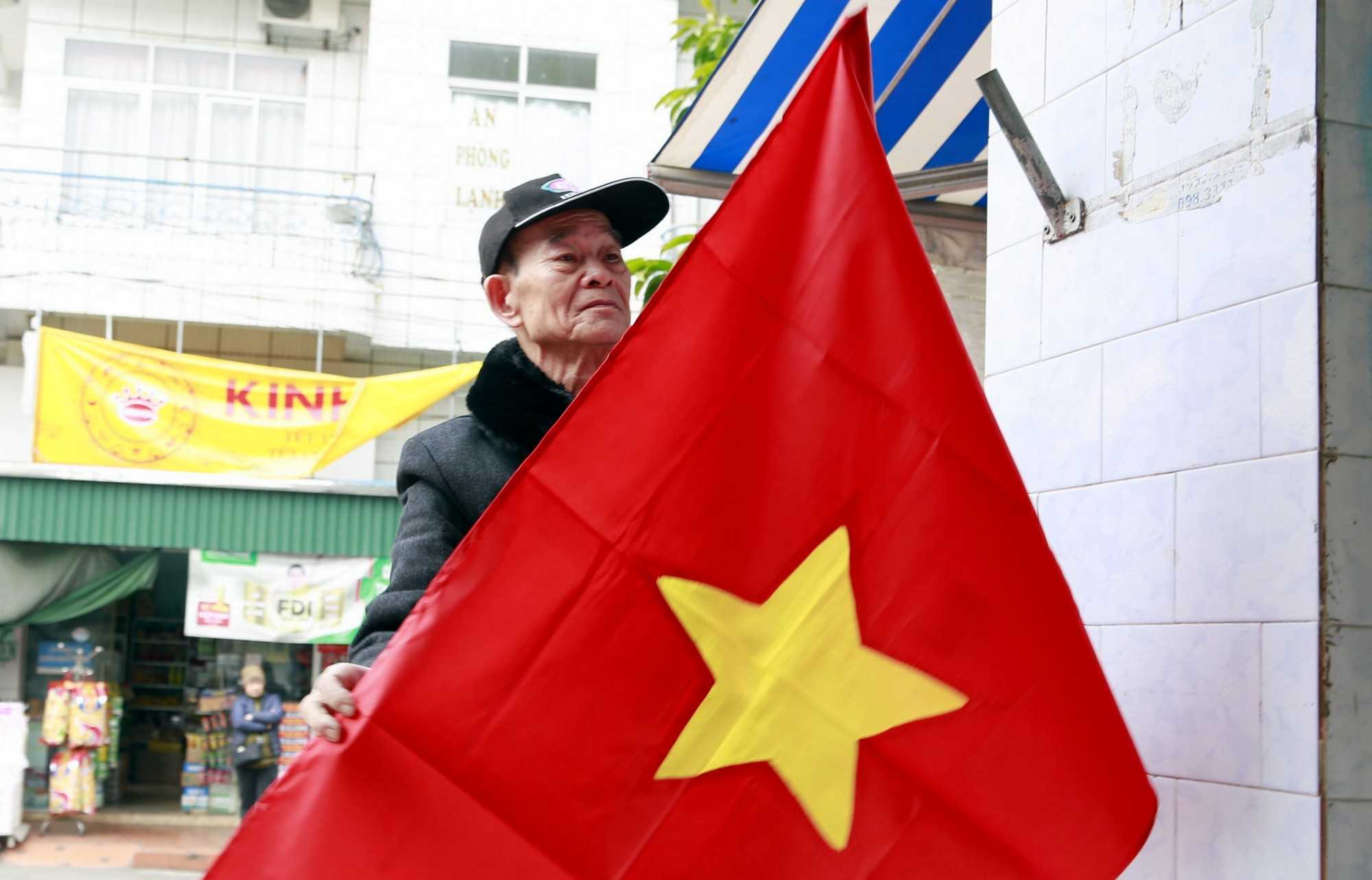 Người dân hướng về Đại hội