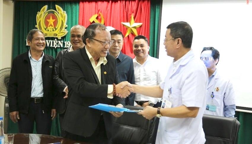 Hợp tác phát triển y học thể thao chăm sóc sức khỏe vận động viên