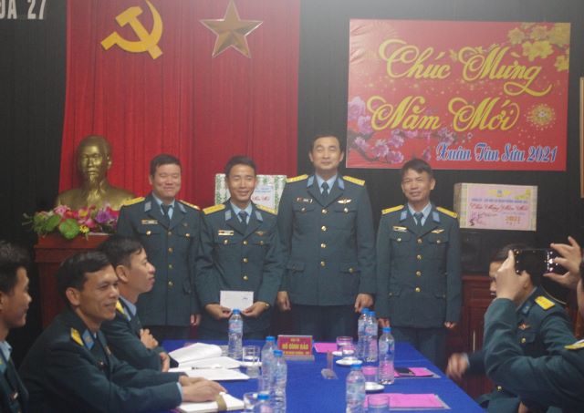 Sư đoàn 363 thăm, chúc Tết quân và dân trên Đảo Bạch Long Vỹ