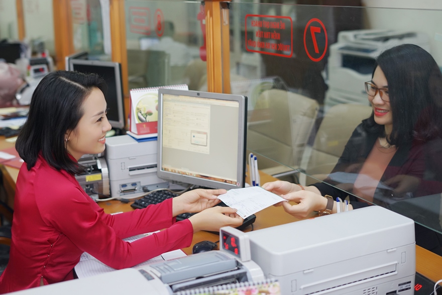 Tiếp tục xây dựng hoàn thiện thể chế đẩy mạnh sản xuất kinh doanh