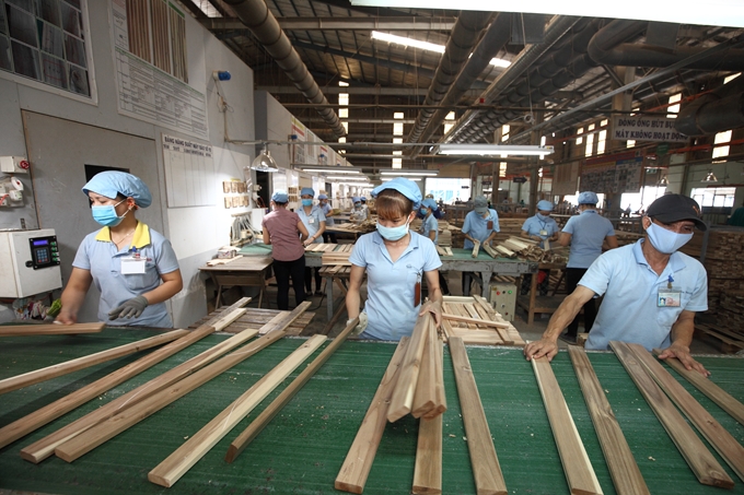 Phát huy hiệu quả của thu hút đầu tư nước ngoài vào ngành công nghiệp chế biến gỗ và lâm sản