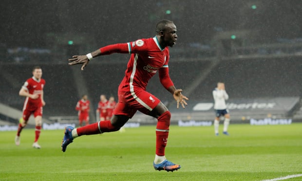 Liverpool trở lại top 4