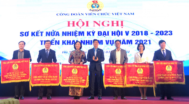 Nâng cao chất lượng cán bộ công đoàn cơ sở