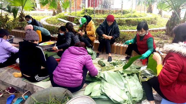 1 000 chiếc bánh chưng tặng chốt kiểm soát phòng, chống dịch