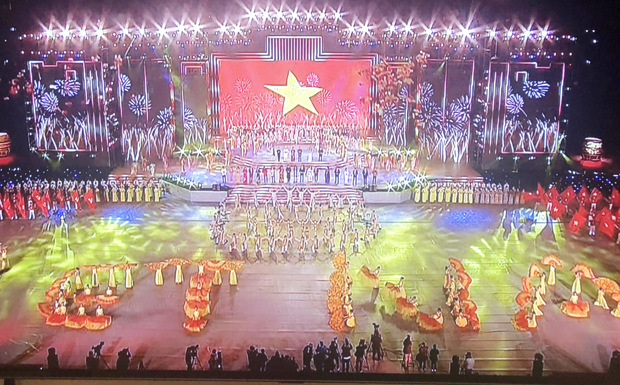 Chương trình nghệ thuật Khát vọng - Tỏa sáng chào mừng thành công Đại hội XIII của Đảng