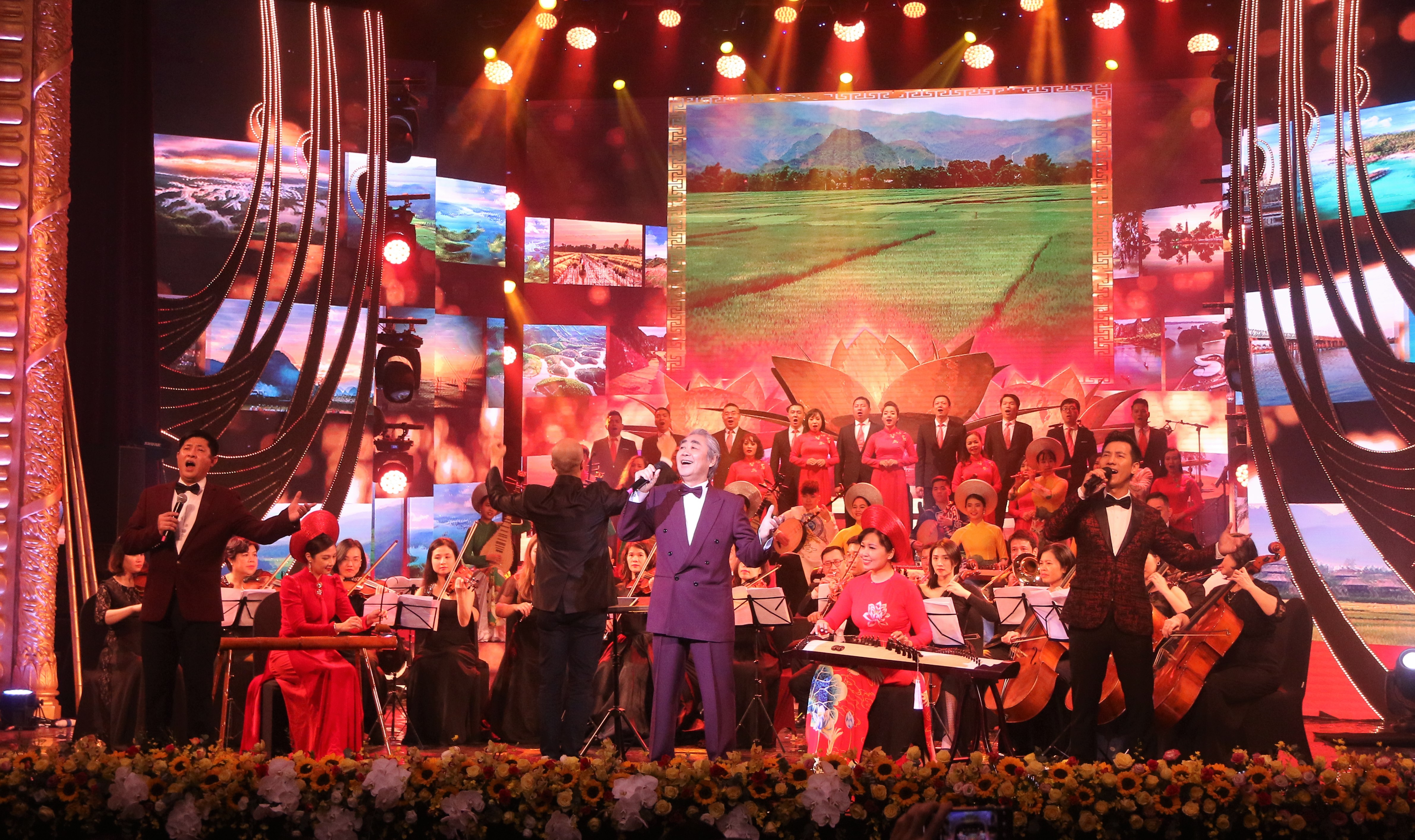 Rộn ràng sắc Xuân dành cho kiều bào