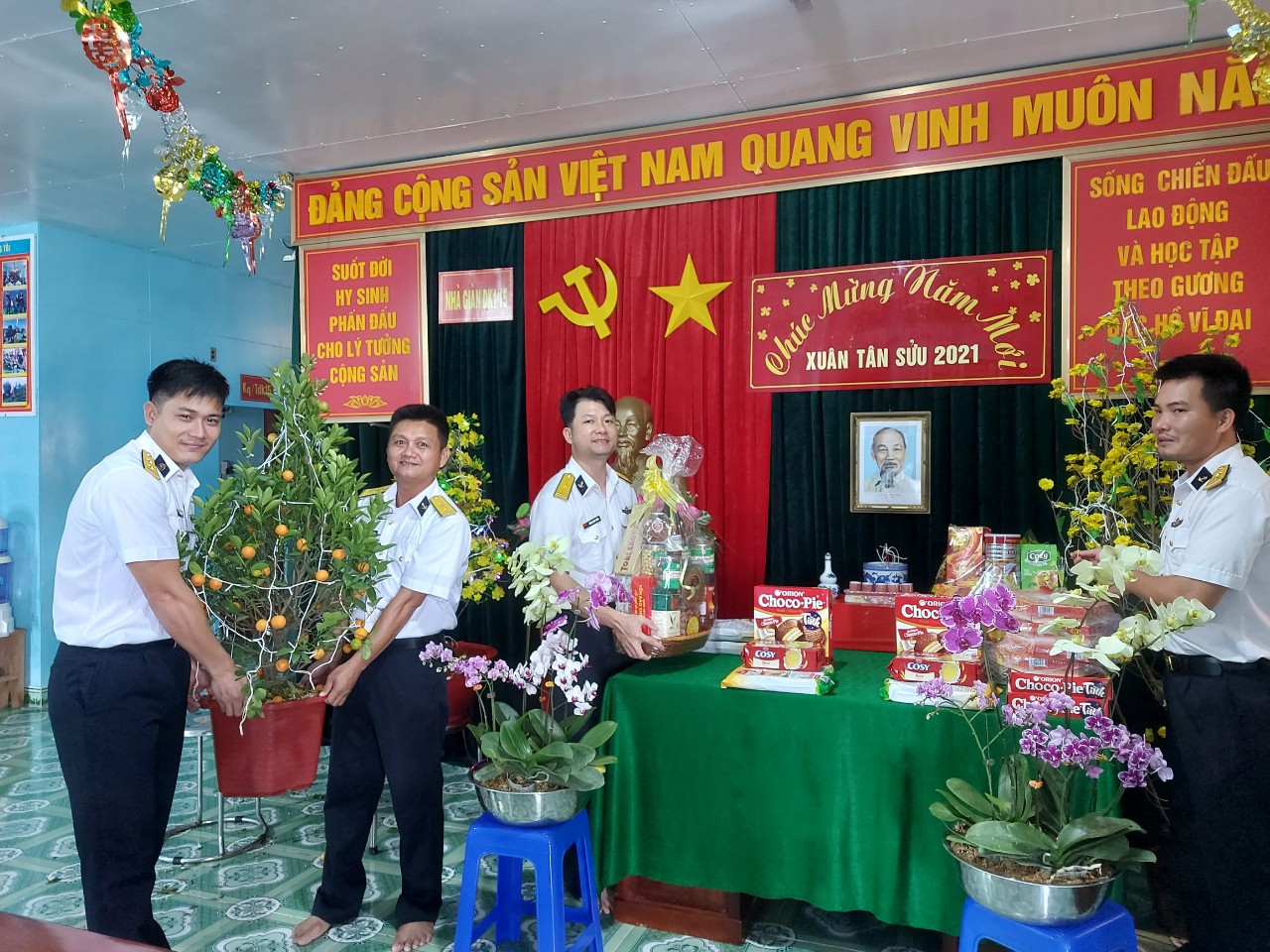 Chuẩn bị đầy đủ, chu đáo để cán bộ, chiến sĩ vui xuân, đón Tết