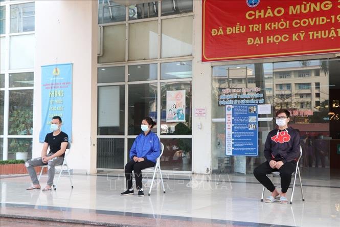 Ba bệnh nhân mắc COVID-19 đầu tiên của Hải Dương được ra viện