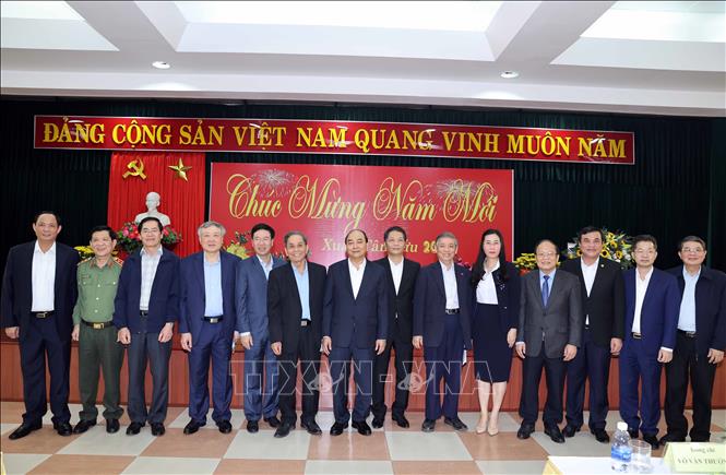 Thủ tướng chúc Tết các đồng chí nguyên lãnh đạo Đảng, Nhà nước tại miền Trung