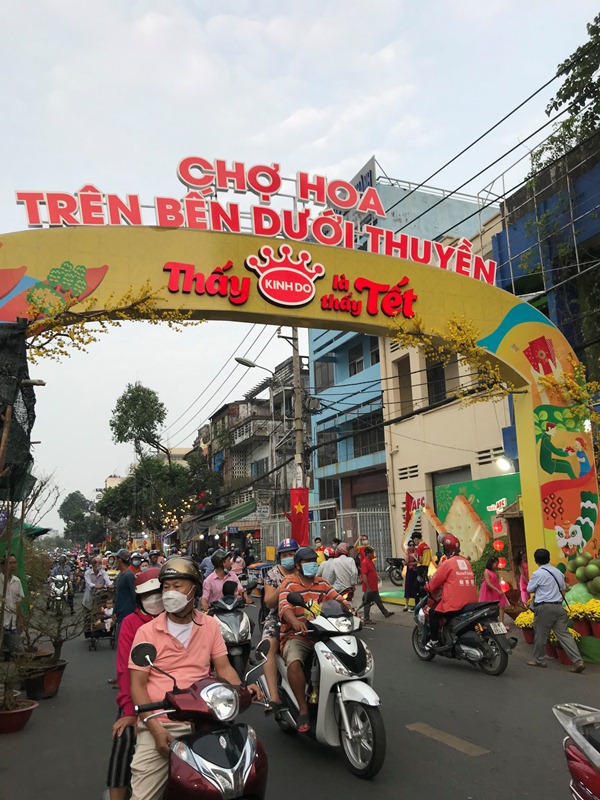 Muôn sắc hoa giữa lòng thành phố