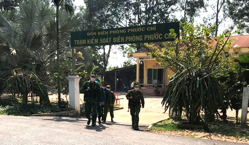 Những người đón Tết xa nhà