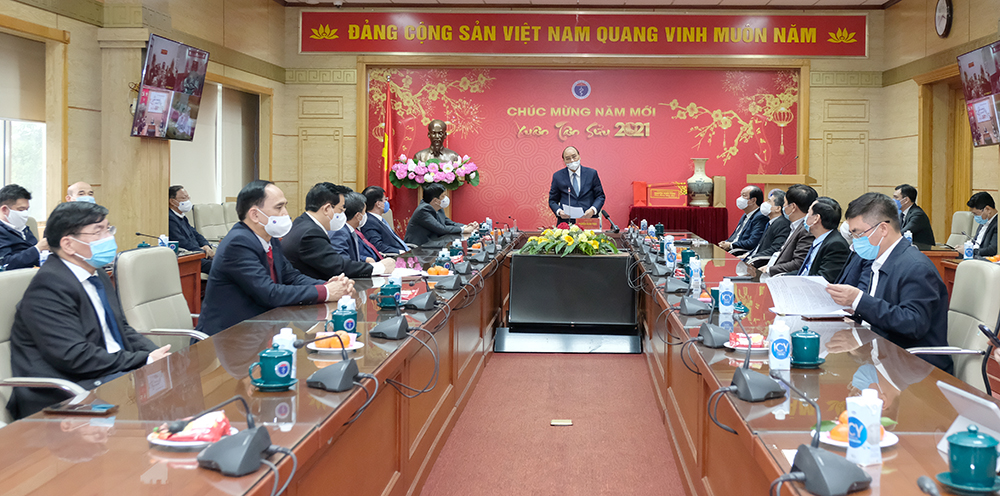 Trân quý những hành động, tinh thần hy sinh cao cả của các chiến sĩ áo trắng