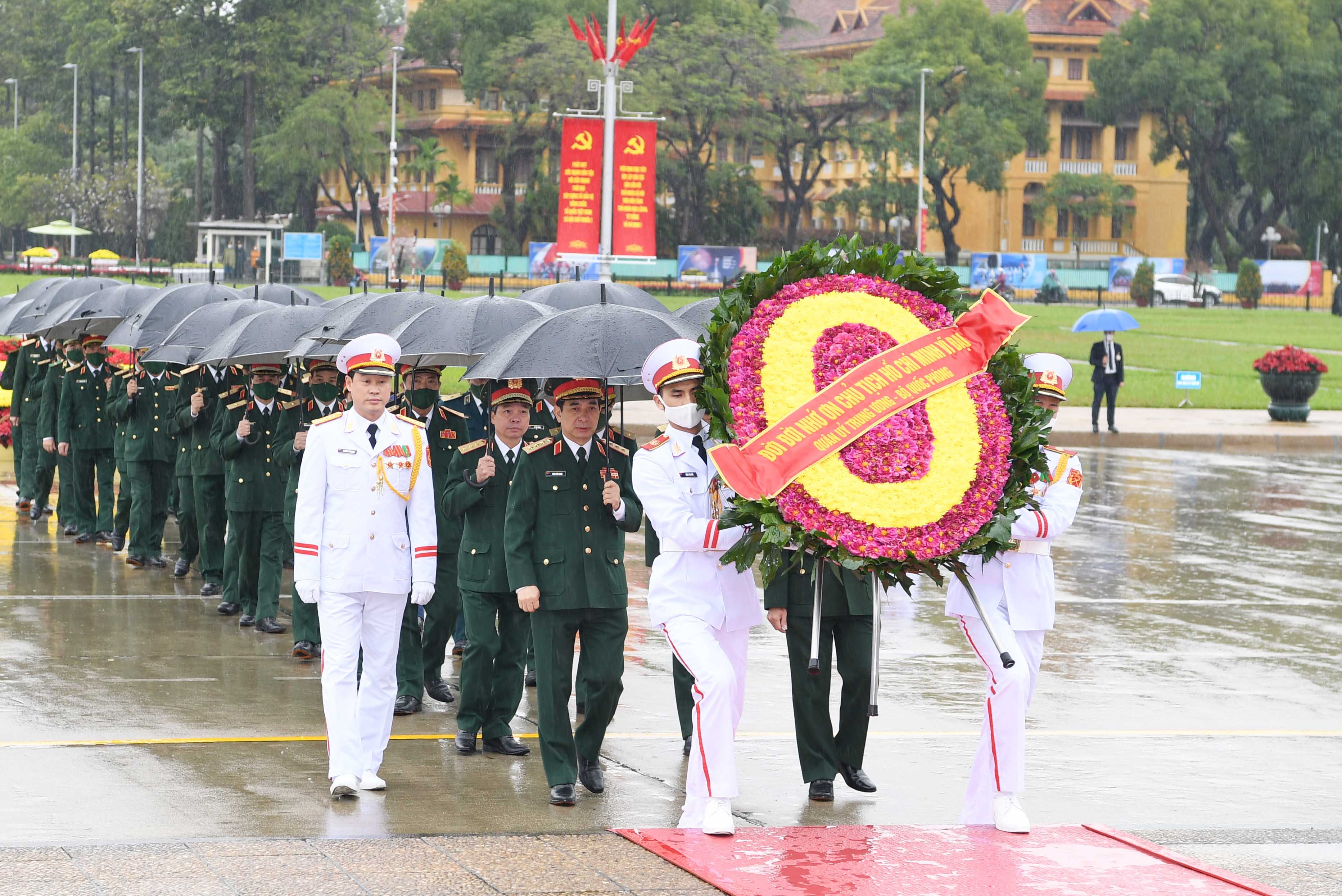 Đoàn đại biểu Quân ủy Trung ương, Bộ Quốc phòng vào Lăng viếng Chủ tịch Hồ Chí Minh